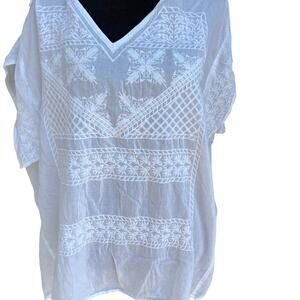 Violeta by Mango Women’s size XL summer top, white with embroidery